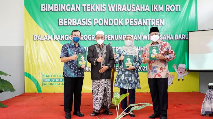Kemenperin Bina Lebih dari 10 Ribu Santri