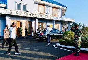 Kunjungan Jokowi ke Aceh-Sumut, Tinjau Vaksinasi-Beri Arahan Forkopimda