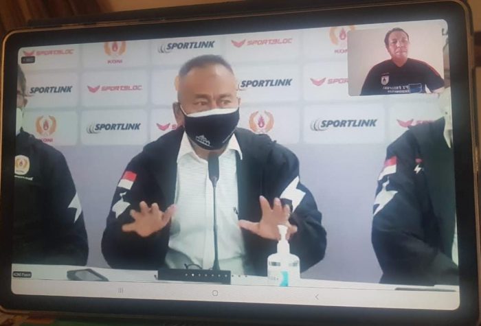 KETUM PWI Pusat Atal S Depari Terima Penghargaan Anugerah Olahraga