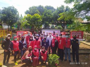 PMI Kabupaten Bogor Berikan Bantuan Perlengkapan Peralatan Penanganan Covid-19 ke Kelurahan Pabuaran dan Desa Kedung Waringin