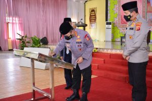 Usai Resmikan Gedung Baru Ponpes Assalam Kapolri  Tinjau Vaksinasi se-Jawa Barat