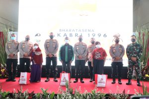 Alumni Akpol Polda Banten Tahun 1996, 1997, 1998 Gelar Vaksinasi Berhadiah Sembako di Kabupaten Tangerang