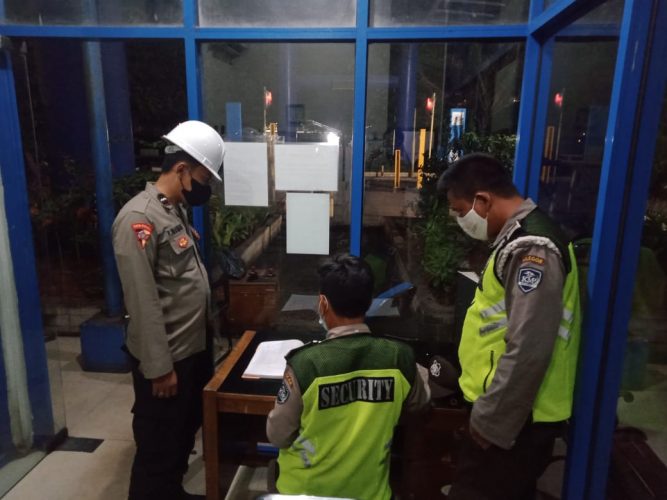 Ditpamobvit Polda Banten Lakukan Pengamanan di PT Krakatau Bandar Samudra