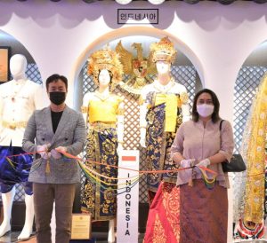 Busana Pengantin Bali Ikut Pameran di Korsel