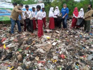 JMI Menggelar Acara Donasi Pendidikan untuk Anak Pinggir Sungai Citarum