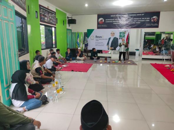 Buruh Curhat di Reses Dewan Jabar Erni Sugiyanti Terkait UU Ciptaker