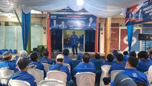 Ketua DPD Partai Demokrat Jawa Barat Datangi DPC Kota Bekasi Bagikan Ratusan Paket Sembako Bagi Kader