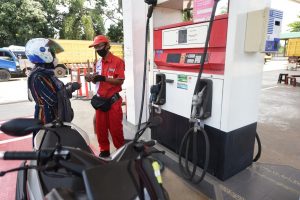 Di tengah Melonjaknya Harga Minyak Pertamina Terus Menjaga Daya Beli Masyarakat Agar Perekonomian Tetap Tumbuh