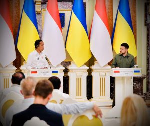 Presiden Jokowi Mengadakan Pertemuan dengan Presiden Ukraina di Istana Maryinsky, Kyiv