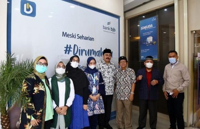 Datang ke BJB DKI Jakarta Dewan Erni Sugiyanti Keluhkan Blanknya Aplikasi BJB Digi