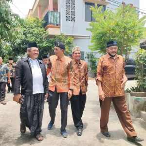 Datangi Teluk Pucung Kota Bekasi, Dewan Jabar Asep Arwin Kotsara Rayakan Maulid Nabi Muhammad SAW Bersama Masyarakat