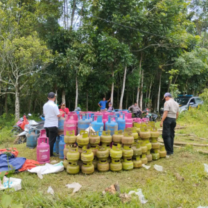 Ratusan Tabung Gas Elfiji Ditemukan Polsek Leuwidamar Polres Lebak