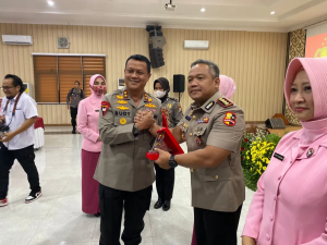Dirintelkam Polda Banten dan Kabid Propam Polda Banten Melaksanakan Pisah Sambut Pasca Sertijab