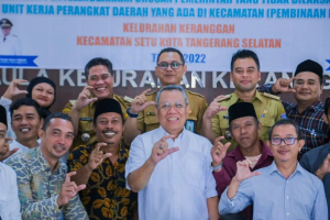 Benyamin Tekankan untuk Pahami Lingkungannya Saat Melakukan Pembinaan RT dan RW di Keranggan