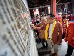Perayaan Tahun Baru Imlek 2023 di Kelenteng Satya Budhi Bandung Ditinjau Langsung Ridwan Kamil