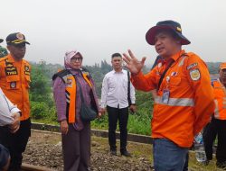 Sekda Kota Bogor Memantau Langsung Proses Evakuasi Empat Korban Longsor Empang