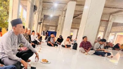 Serap Aspirasi Masyarakat, Dewan Asep Arwin Bukber Dengan Emak-Emak Militan