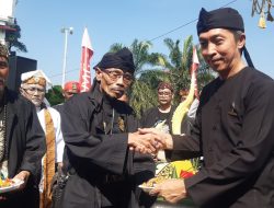 Jalankan Tradisi Kota Bogor, Dedie Rachim Ngumbah Kujang Bareng Masyarakat