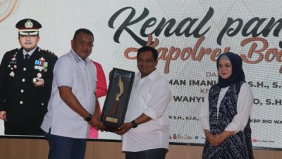 Ketua DPRD Kabupaten Bogor Rudy Susmanto bersama AKBP Iman Imanuddin saat Lepas Sambut Kapolres Bogor (istiwewa)