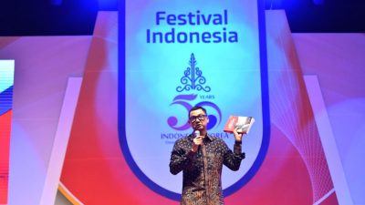 Dirut PLN Launching Buku Biografi Jokowi di Korea Selatan Sekaligus Terima Piagam Pemghargaan MURI