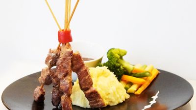 Hotel Santika Premiere Bintaro Hadirkan Menu Promo “Beef Saikoro Skewer with Black Pepper Sauce” di Bulan November