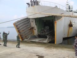 Menkav 3 Mar Laksanakan Latihan Embarkasi Dan Debarkasi Material Tempur