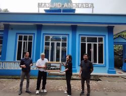 Fasilitasi Sarana Ibadah, PPLI Berikan Jam Digital untuk Masjid An Naba PWI Kota Bogor