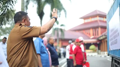 Bupati Rudy Susmanto Lepas Secara Resmi Bantuan Kemanusiaan untuk Korban Longsor KBB