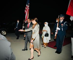 Dubes RI Menyambut Kedatangan Presiden dan Ibu Iriana Jokowi di Washington DC