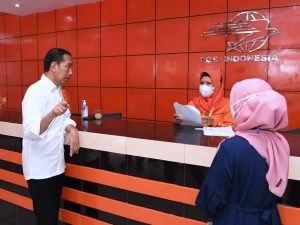 Presiden Jokowi Tinjau Penyaluran Bantuan Pemerintah di Kota Baubau