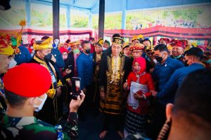 Presiden Joko Widodo Dianugerahi Gelar Kehormatan Kesultanan Buton
