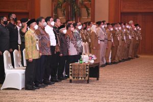 Presiden Jokowi Mendorong Jajarannya Tidak Menggunakan APBN untuk Berbelanja Produk Impor