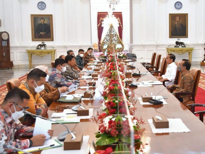 Presiden Jokowi Terima Kunjungan Dewan Direksi BPJS di Istana Merdeka