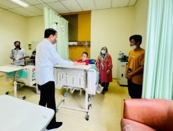 Presiden Jokowi Meninjau Langsung RSUD Arifin Achmad Saat Tiba di Pekanbaru