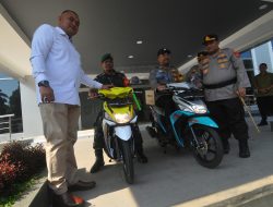 Rudy Susmanto Berikan Hadiah 2 Unit Sepeda Motor Kepada Babinsa dan Bhabinkatibmas yang Ringkus Bandar Ganja