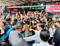 Untuk Cek Langsung Harga Kebutuhan Pokok, Presiden Joko Widodo Mengunjungi Pasar Tugu Depok