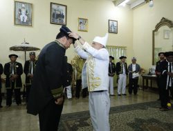 KEPALA BNN RI MENDAPAT GELAR KEHORMATAN “KAPITA LA MALAHA” DARI SULTAN TERNATE