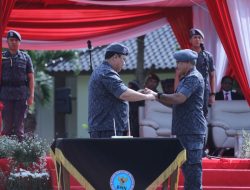 BNN RI MENGGELAR UPACARA PENYERAHAN PATAKA DARI PEJABAT LAMA