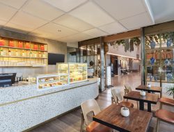 Ngopi Santai di Jakarta Selatan, Mercure Jakarta Gatot Subroto Hadirkan Wayang Café dengan Konsep Kopitiam